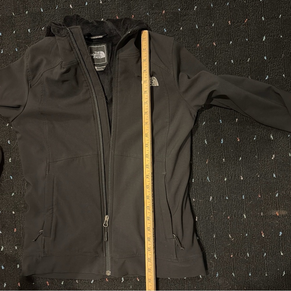 The North Face Women’s black Jacket with fleece inside - Picture 9 of 9